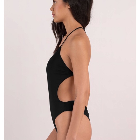 Swimsuit - Picture 1 of 4